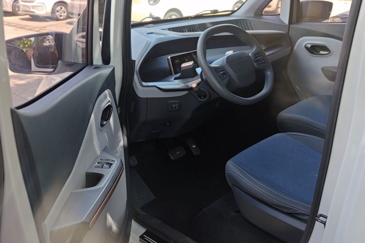 Used Baojun E200 2020 305KM Smart Drive Version Driver Seat