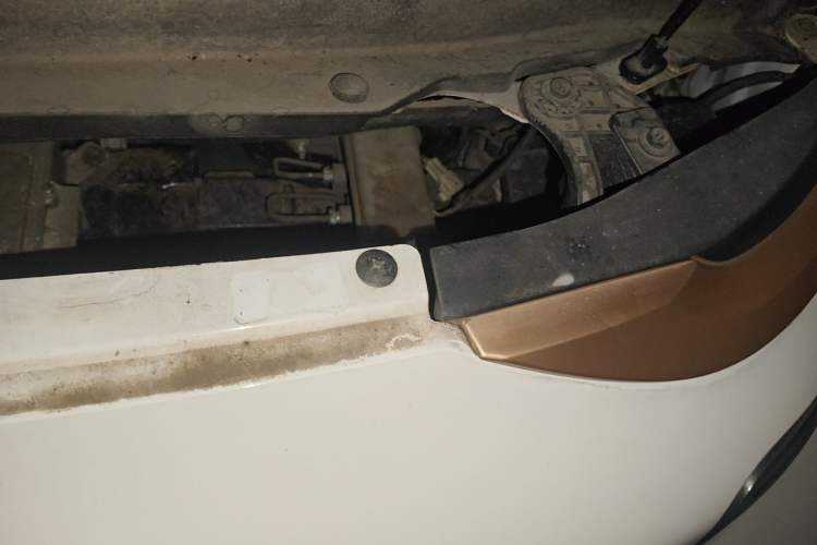 Used Baojun E200 2020 305KM Smart Drive Version Engine Bay Left