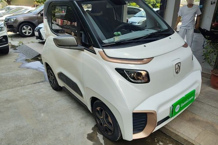 Used Baojun E200 2020 305KM Smart Drive Version Front Right 45 Deg