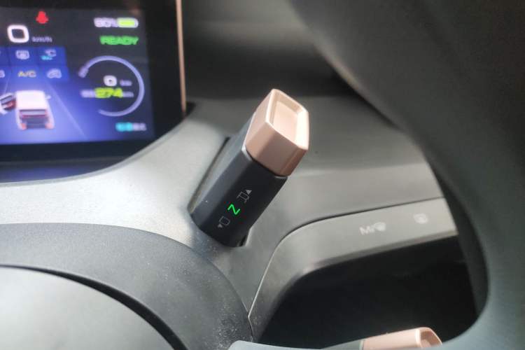Used Baojun E200 2020 305KM Smart Drive Version Gear Lever