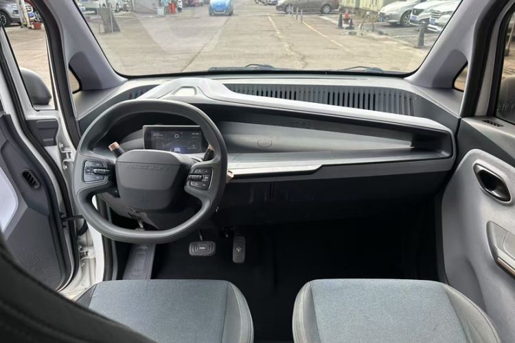 Used Baojun E200 2020 305KM Smart Drive Version Interior 1