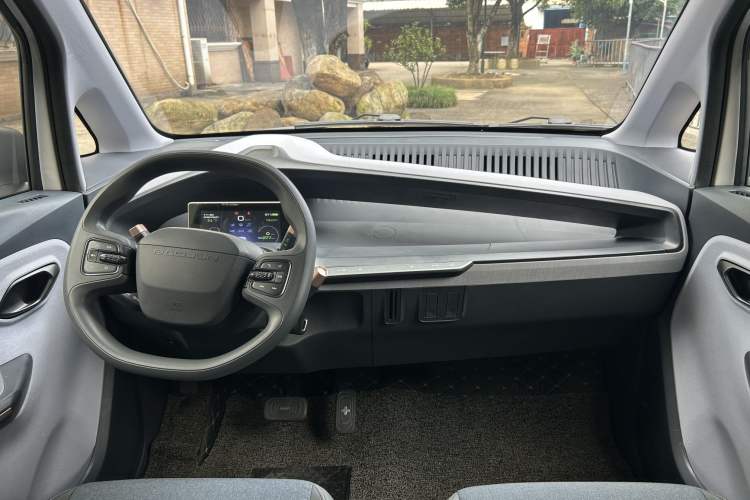 Used Baojun E200 2020 305KM Smart Drive Version Interior 1