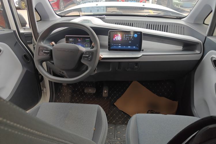 Used Baojun E200 2020 305KM Smart Drive Version Interior 2