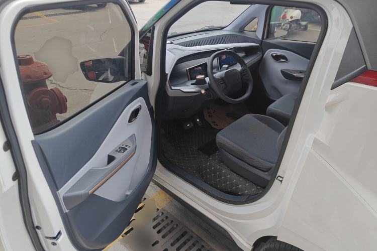 Used Baojun E200 2020 305KM Smart Drive Version Interior 3
