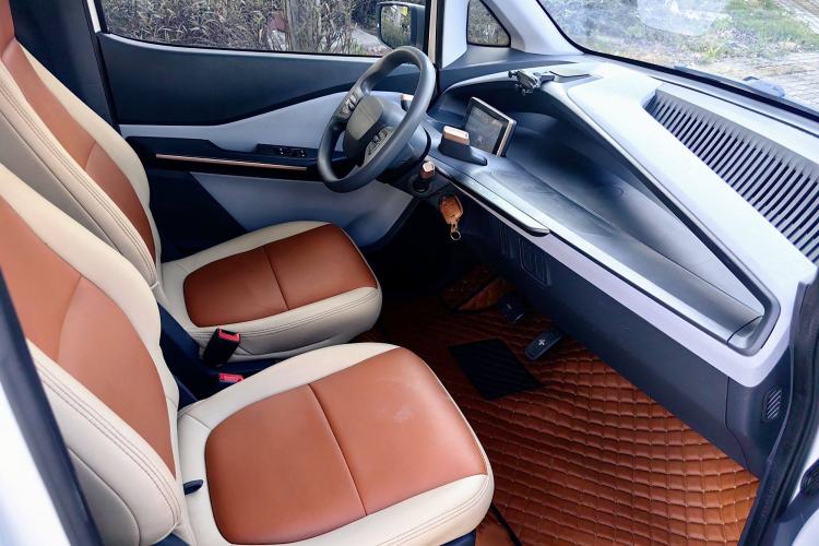 Used Baojun E200 2020 305KM Smart Drive Version Interior 3