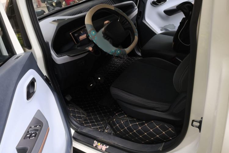 Used Baojun E200 2020 305KM Smart Drive Version Interior 3