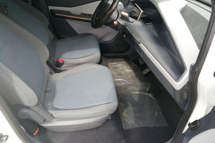 Used Baojun E200 2020 305KM Smart Drive Version Interior 3