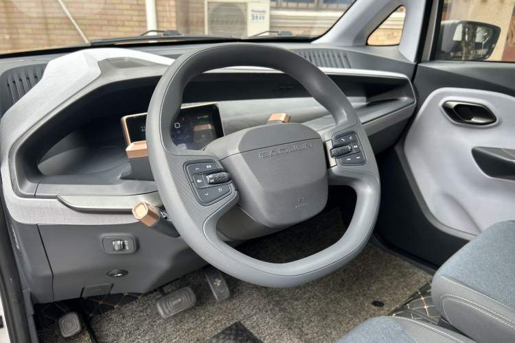 Used Baojun E200 2020 305KM Smart Drive Version Interior 3