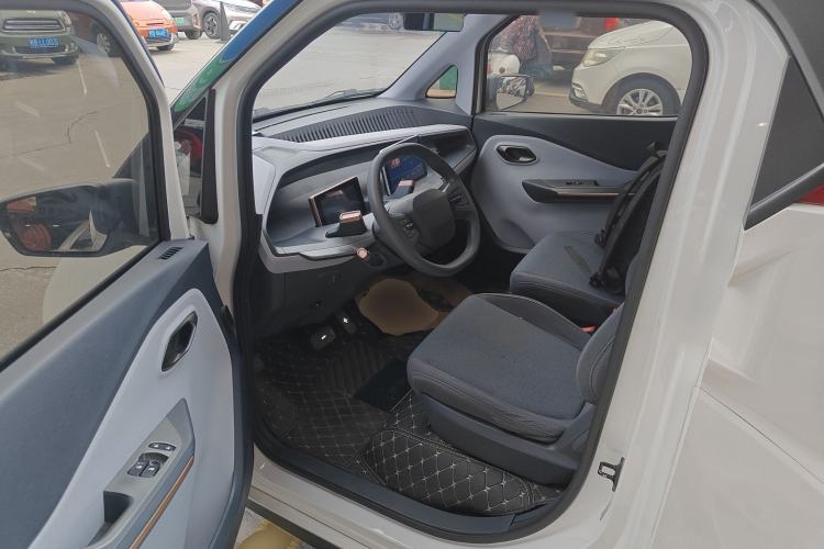 Used Baojun E200 2020 305KM Smart Drive Version Interior 4