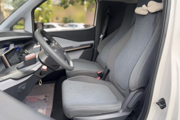 Used Baojun E200 2020 305KM Smart Drive Version Interior 4