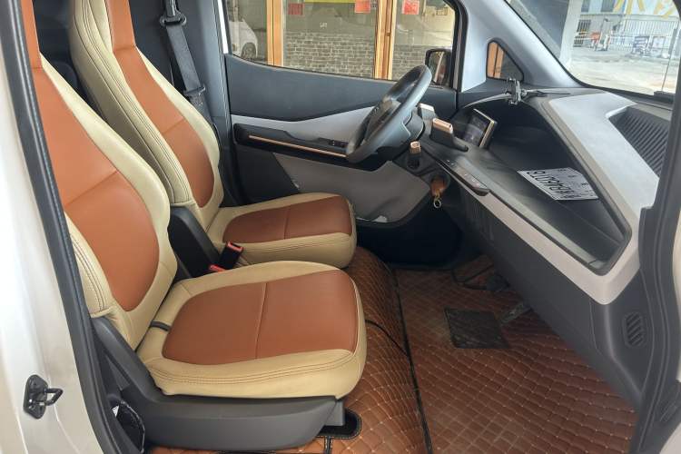 Used Baojun E200 2020 305KM Smart Drive Version Interior 5