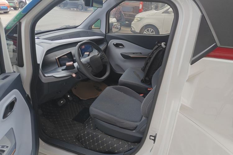 Used Baojun E200 2020 305KM Smart Drive Version Left Front Seat