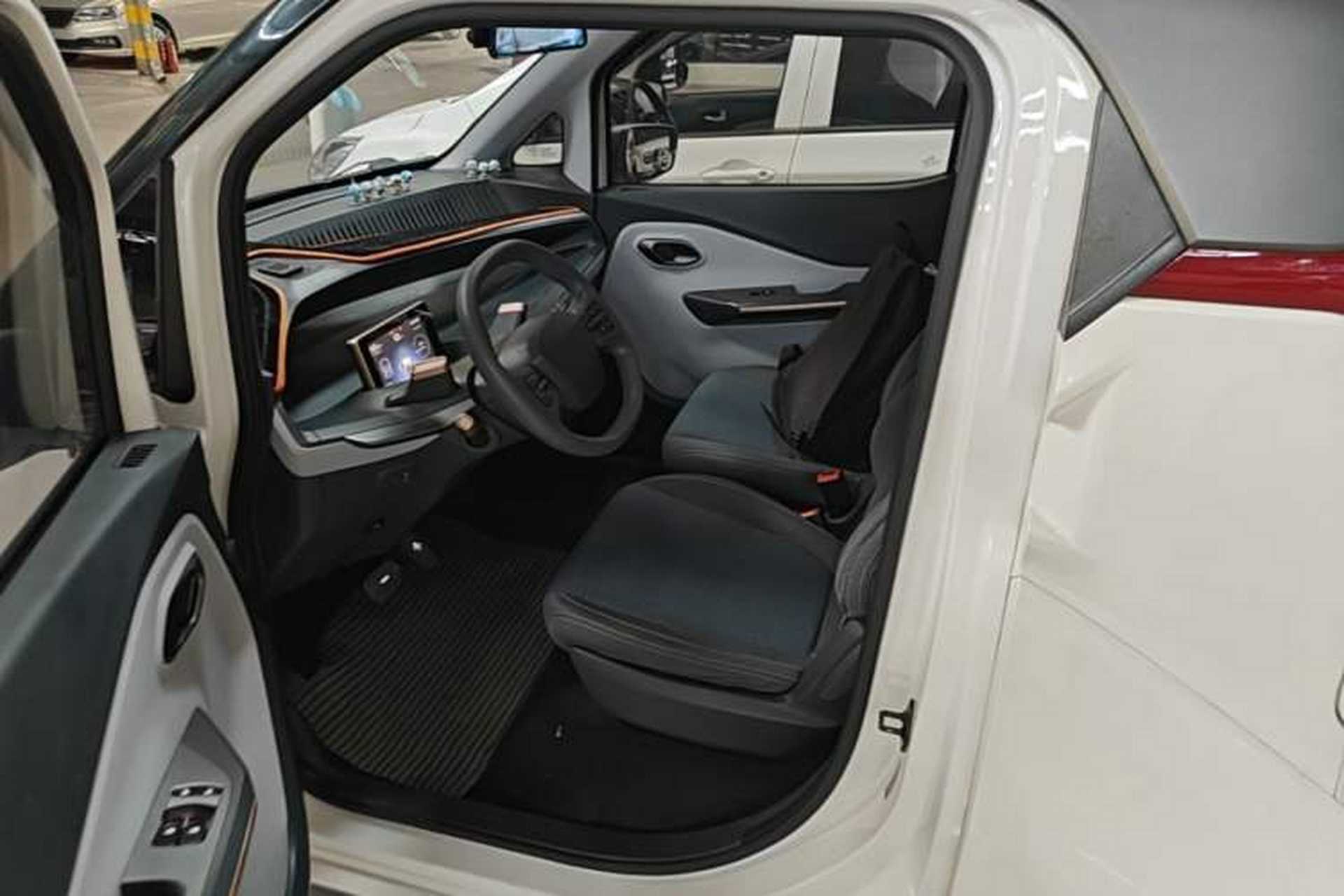 Used Baojun E200 2020 305KM Smart Drive Version Left Front Seat