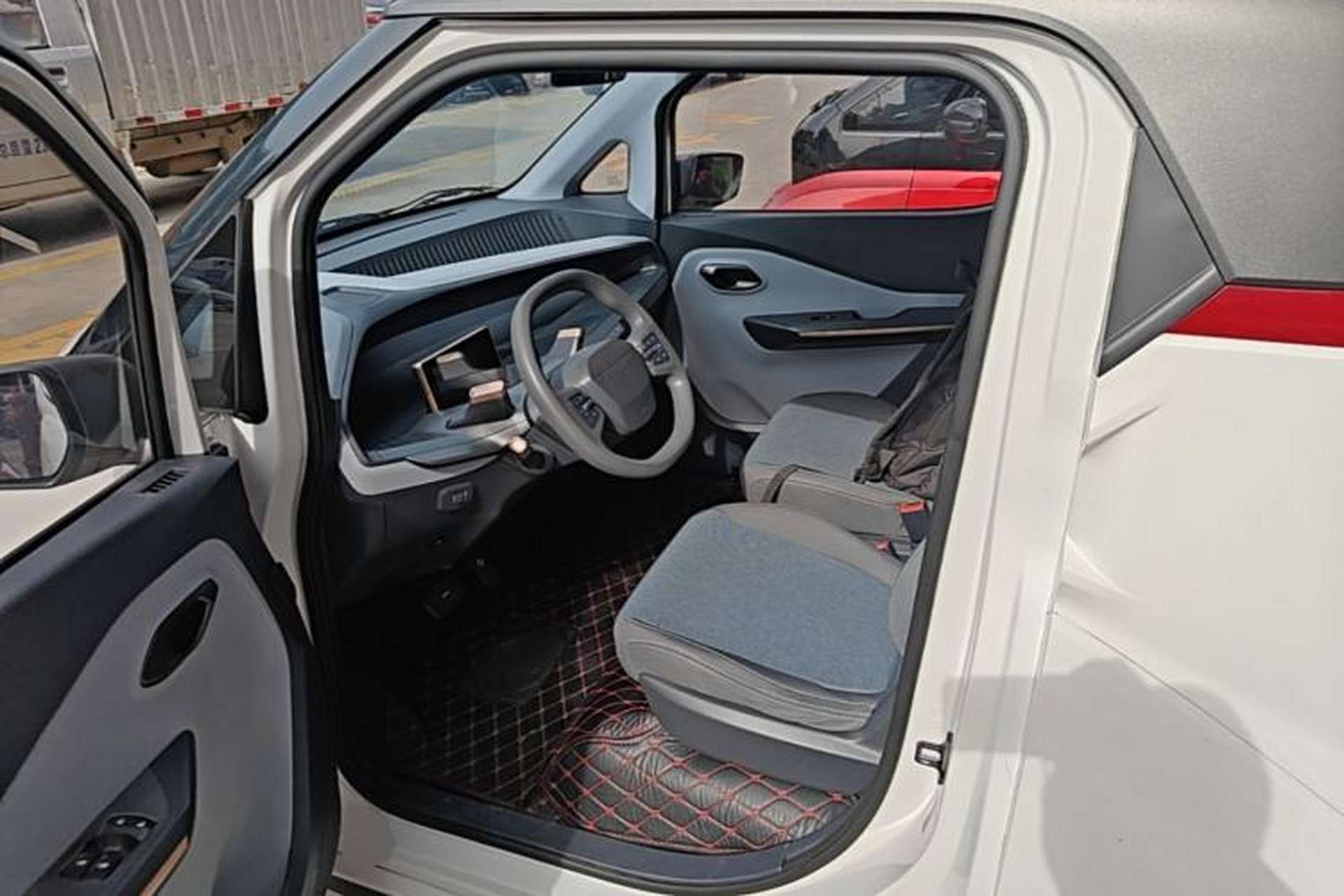 Used Baojun E200 2020 305KM Smart Drive Version Left Front Seat