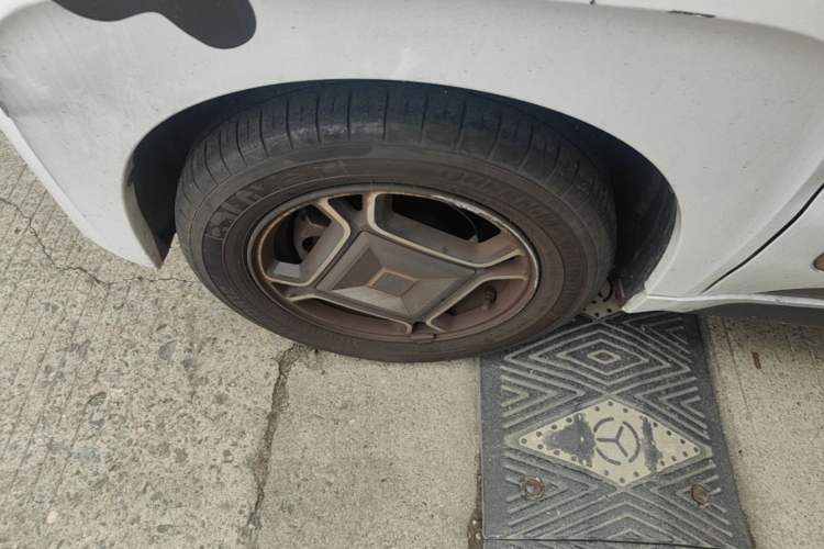 Used Baojun E200 2020 305KM Smart Enjoyment Version Left Front Wheel Hub