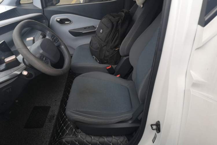 Used Baojun E200 2020 305KM Smart Drive Version Left Rear Seat
