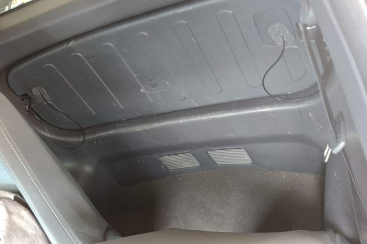 Used Baojun E200 2020 305KM Smart Drive Version Left Rear Seat