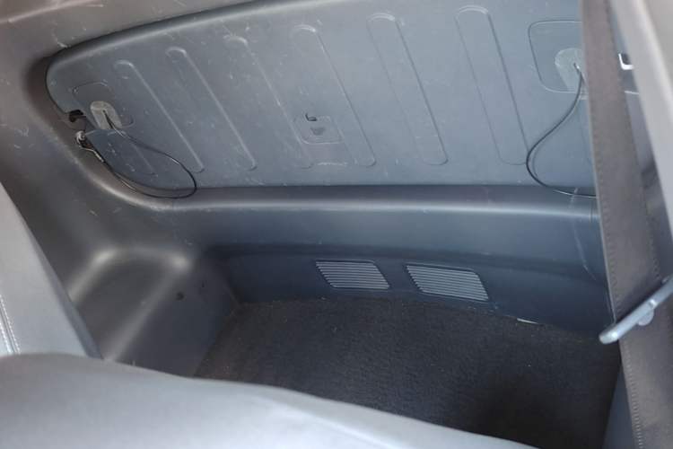 Used Baojun E200 2020 305KM Smart Drive Version Left Rear Seat