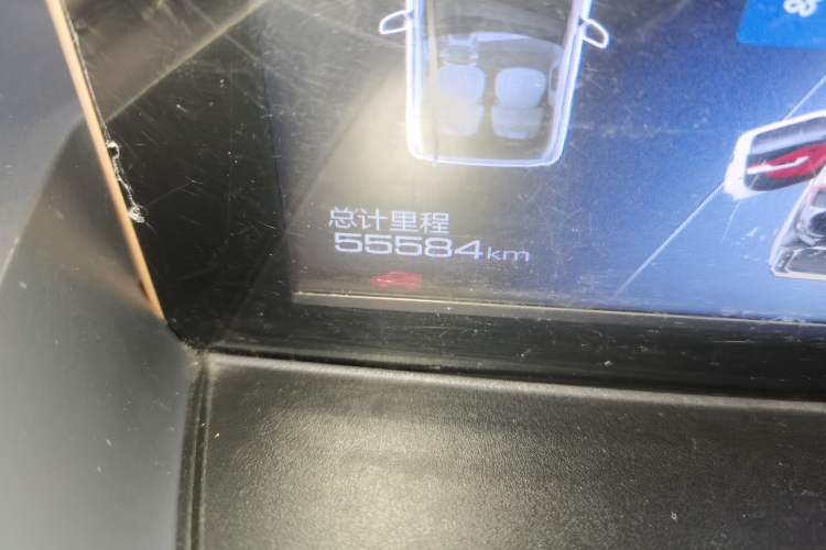 Used Baojun E200 2020 305KM Smart Drive Version Odometer Close Up