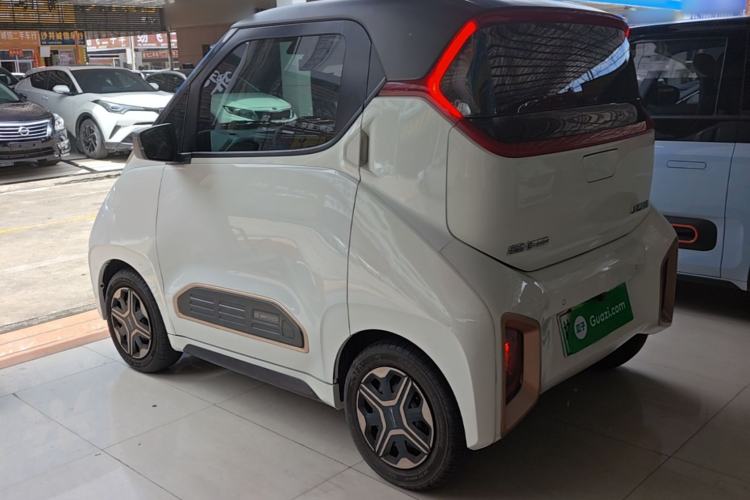 Used Baojun E200 2020 305KM Smart Drive Version Rear Left 45 Deg