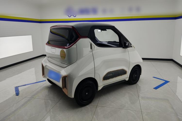 Used Baojun E200 2020 305KM Smart Drive Version Rear Right 45 Deg