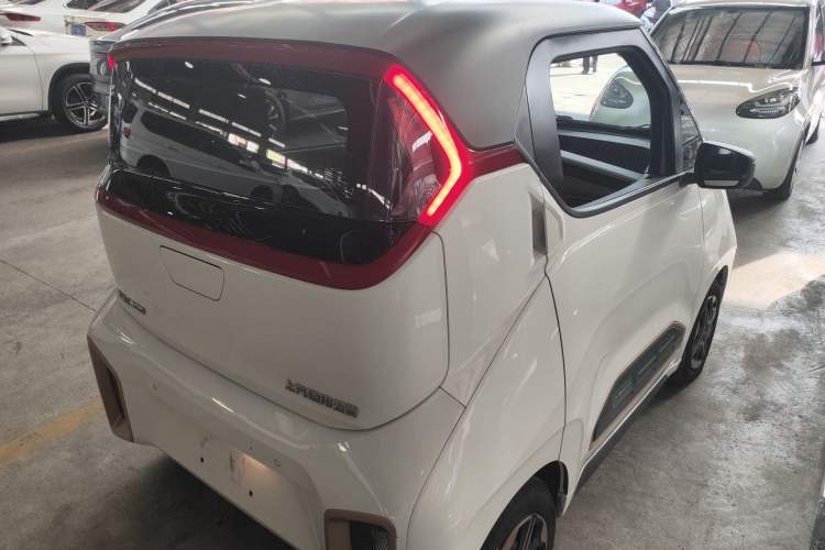 Used Baojun E200 2020 305KM Smart Drive Version Rear Right 45 Deg