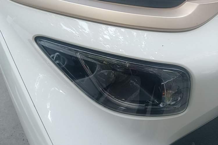 Used Baojun E200 2020 305KM Smart Drive Version Right Front Headlight