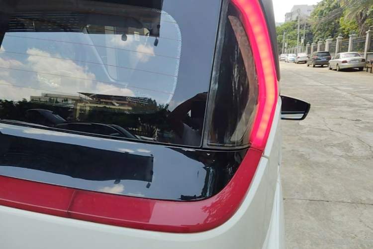 Used Baojun E200 2020 305KM Smart Drive Version Right Rear Taillight