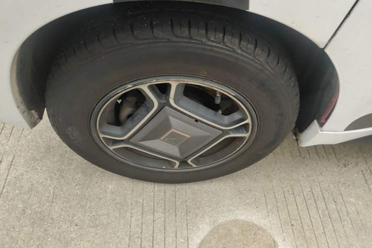 Used Baojun E200 2020 305KM Smart Enjoyment Version Right Rear Wheel Hub
