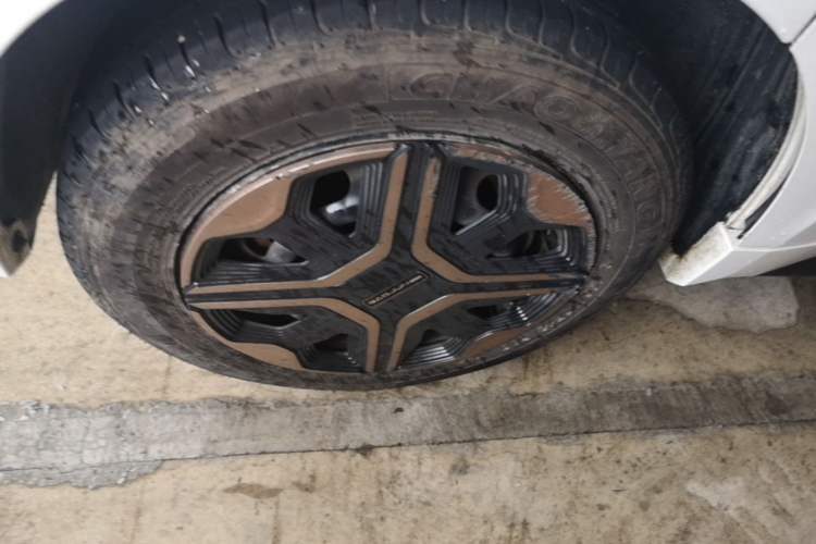 Used Baojun E200 2020 305KM Smart Drive Version Right Rear Wheel Hub