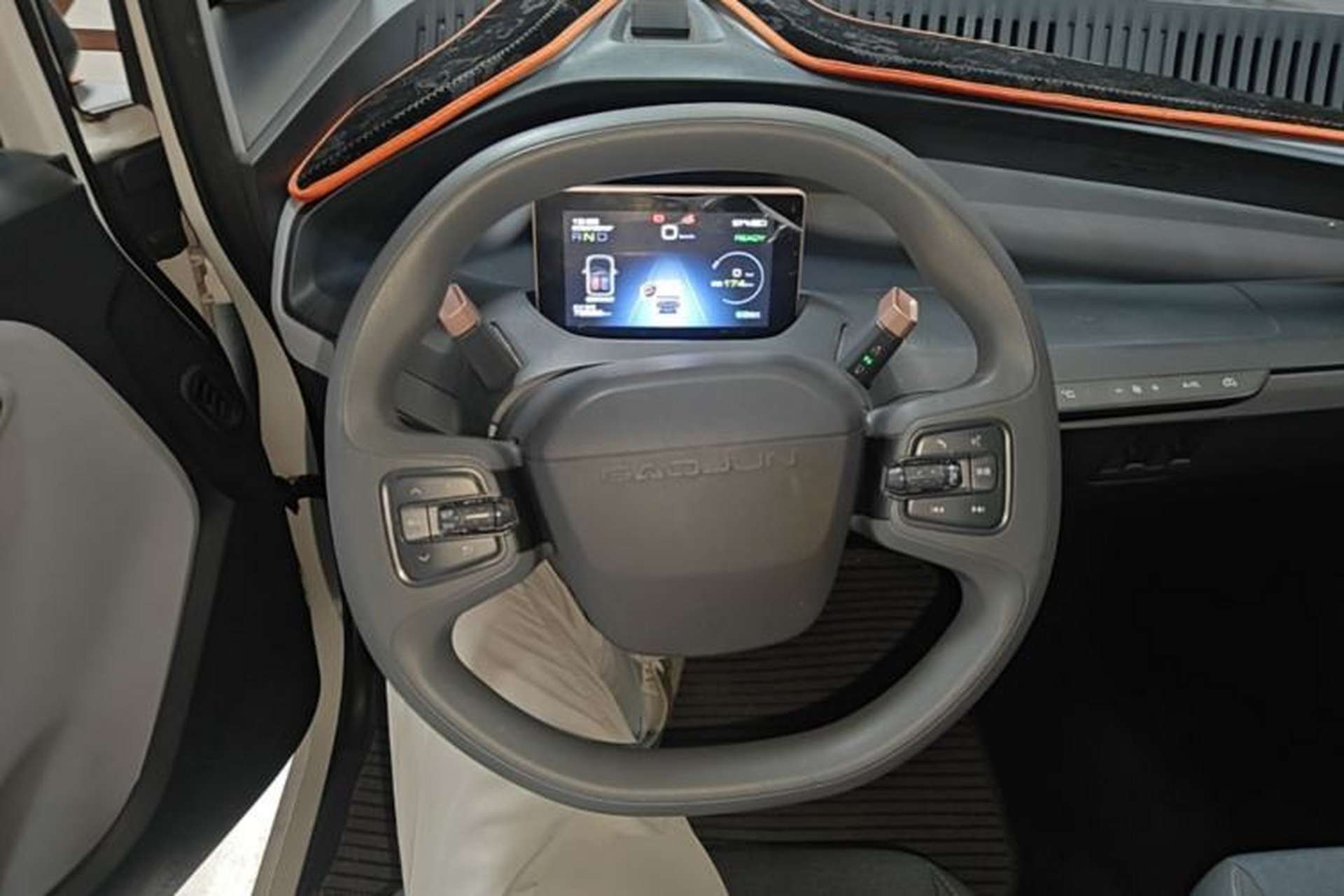 Used Baojun E200 2020 305KM Smart Drive Version Steering Wheel