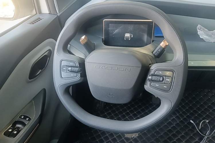 Used Baojun E200 2020 305KM Smart Drive Version Steering Wheel