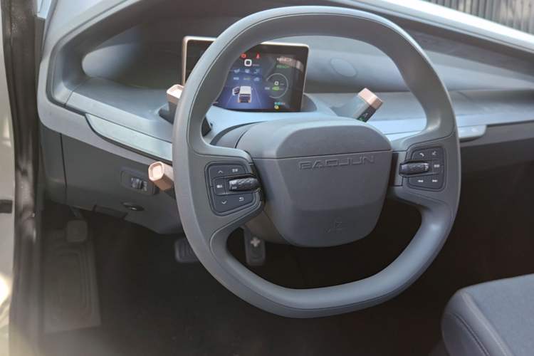 Used Baojun E200 2020 305KM Smart Drive Version Steering Wheel