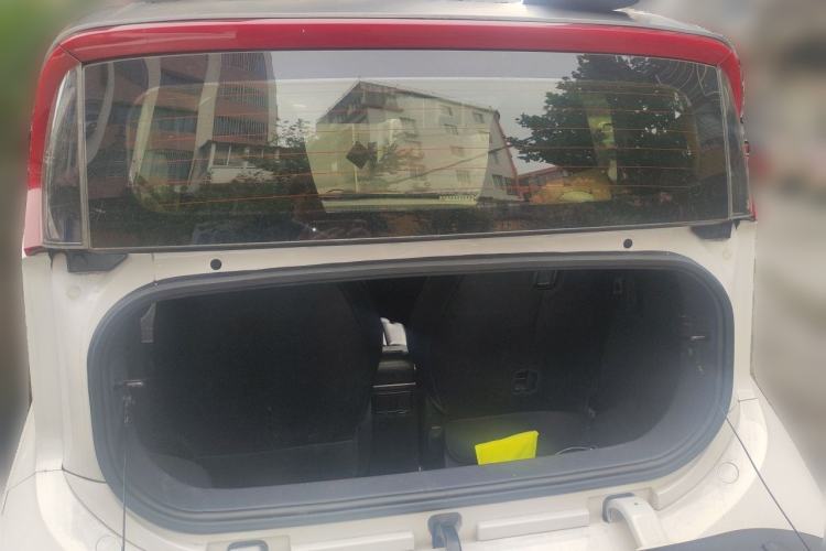 Used Baojun E200 2020 305KM Smart Drive Version Trunk