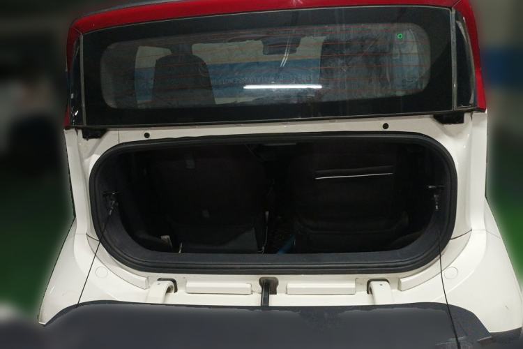 Used Baojun E200 2020 305KM Smart Drive Version Trunk