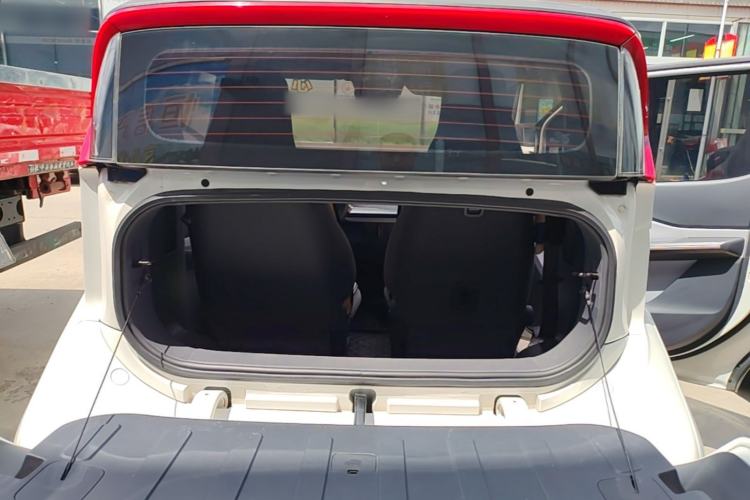 Used Baojun E200 2020 305KM Smart Drive Version Trunk