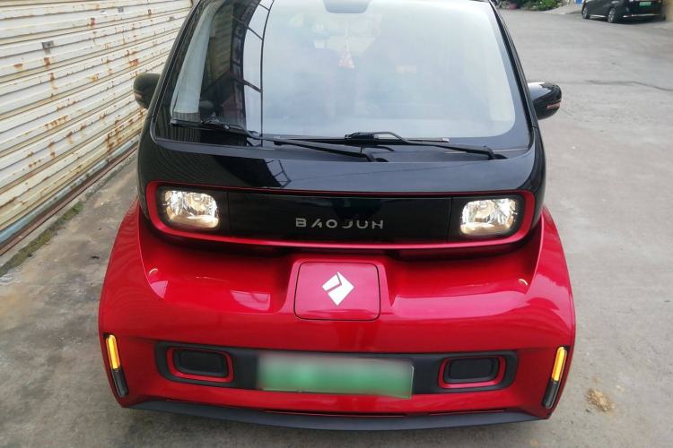 Used Baojun E300 2020 Star Travel Edition Front