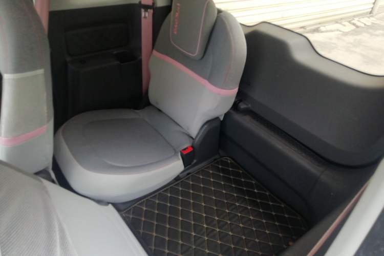 Used Baojun E300 2020 Star Travel Edition Left Rear Seat