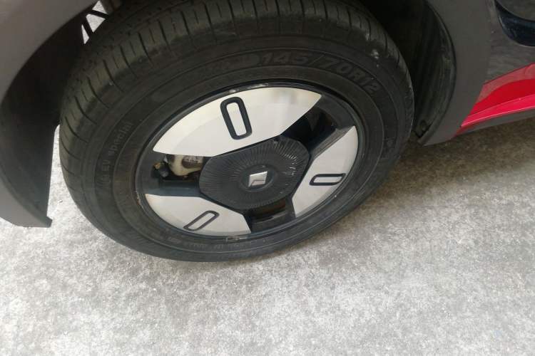 Used Baojun E300 2020 Star Travel Edition Right Rear Wheel Hub