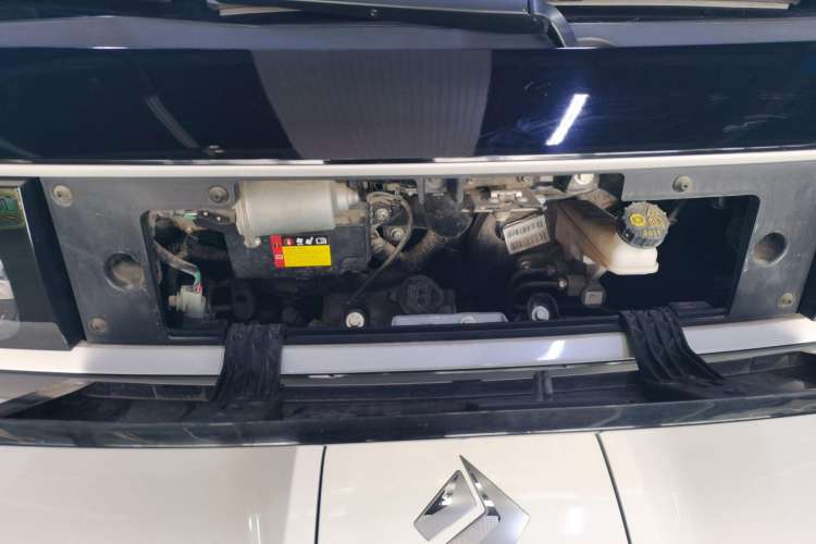Used Baojun E300 2020 Plus Interstellar Smart Edition Engine Bay