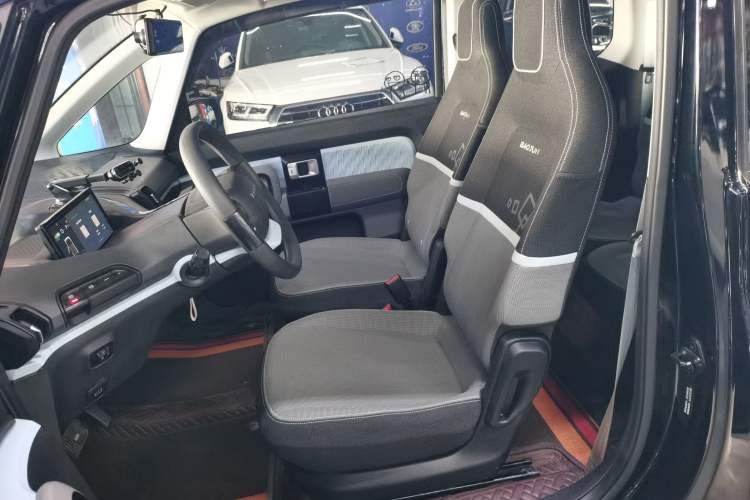 Used Baojun E300 2020 Plus Interstellar Smart Edition Left Front Seat