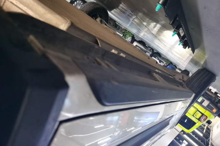 Used Baojun E300 2020 Plus Interstellar Smart Edition Right Side Sill