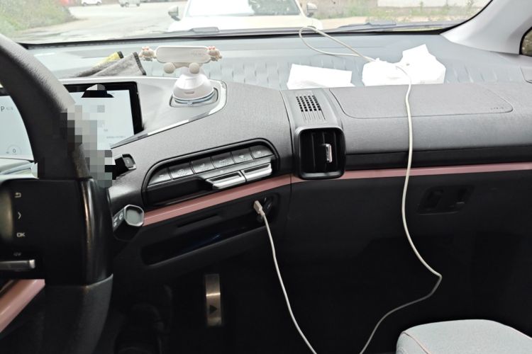 Used Baojun E300 2020 Plus Starry Intelligence Edition Audio And AC Panel
