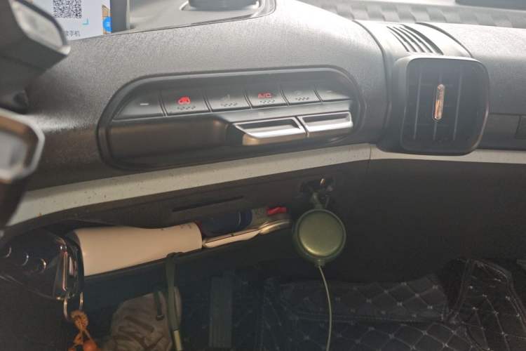 Used Baojun E300 2020 Plus Interstellar Smart Edition Audio And AC Panel