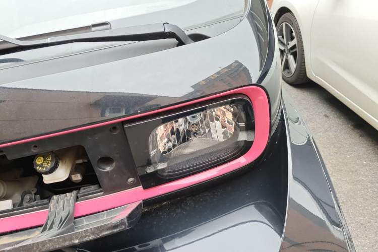 Used Baojun E300 2020 Plus Interstellar Smart Edition Engine Bay Left