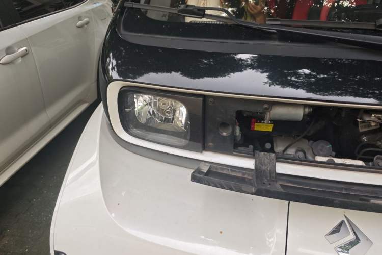 Used Baojun E300 2020 Plus Interstellar Smart Edition Engine Bay Right