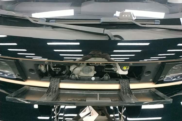Used Baojun E300 2020 Plus Starry Intelligence Edition Engine Bay