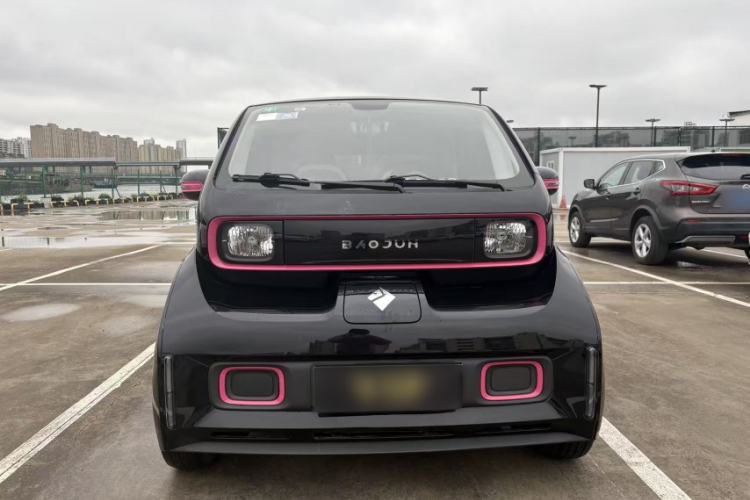 Used Baojun E300 2020 Plus Interstellar Smart Edition Exterior 1