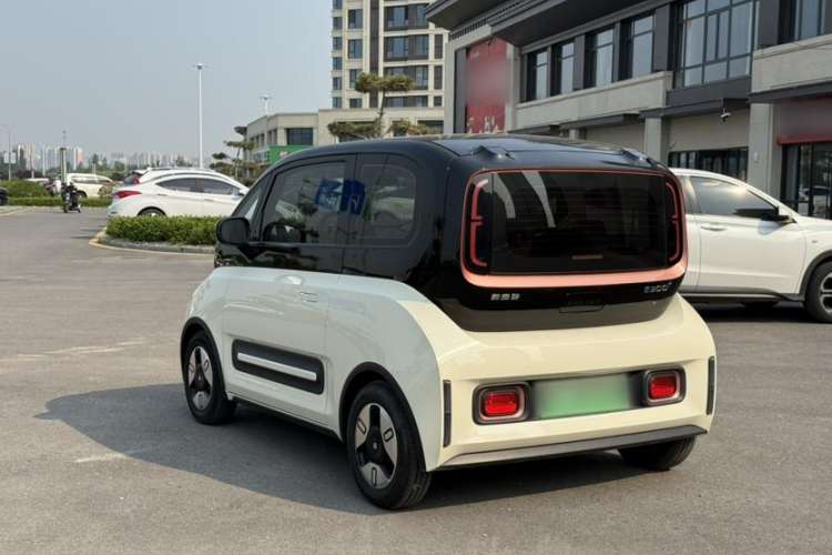 Used Baojun E300 2020 Plus Interstellar Smart Edition Exterior 1