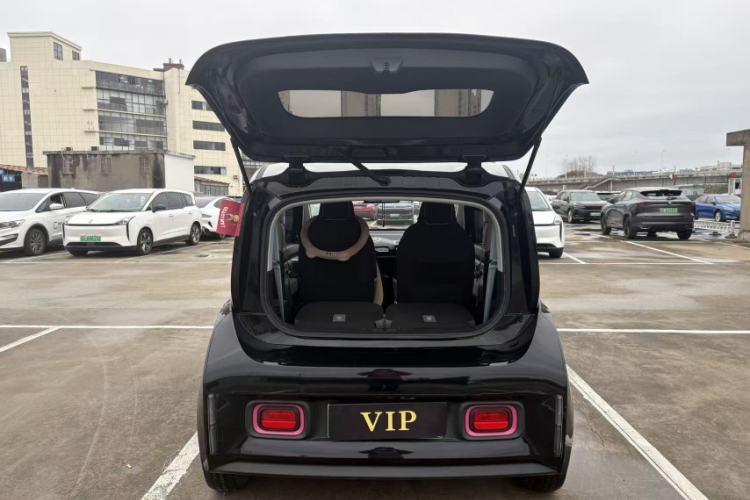 Used Baojun E300 2020 Plus Interstellar Smart Edition Exterior 2